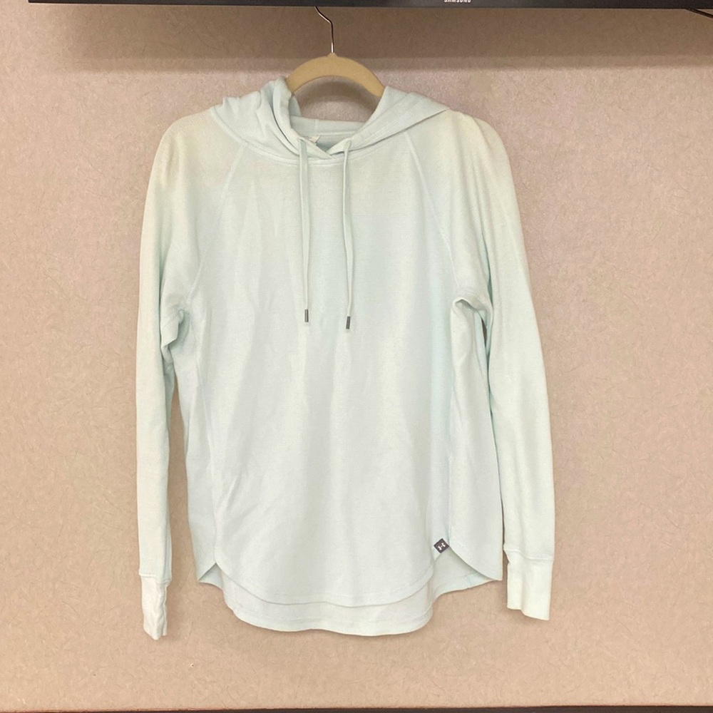 EUC; mint under armor hoodie; lightweight; medium